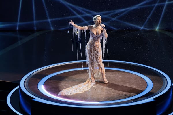 The Riskiest Looks Of The Oscars